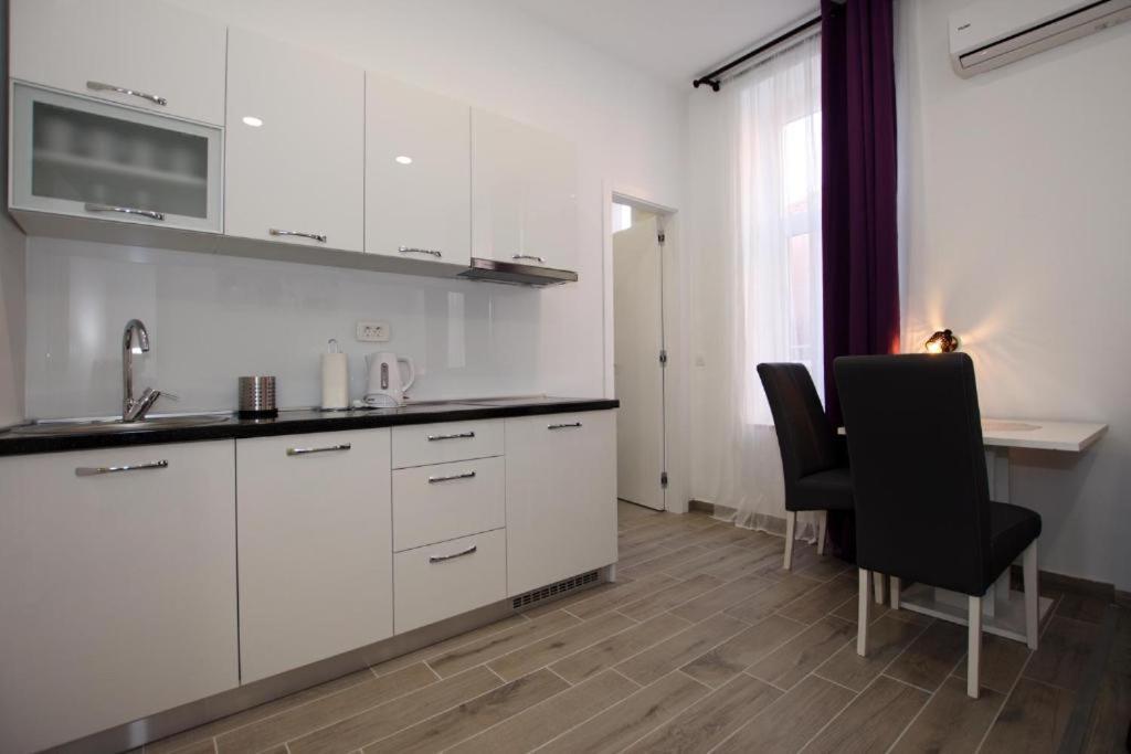 Sophie The Center Of The Old Town Apartment Zadar Luaran gambar